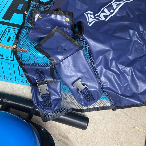 Vintage 1993 Police Play kit in Trunk - Picture 5 of 9